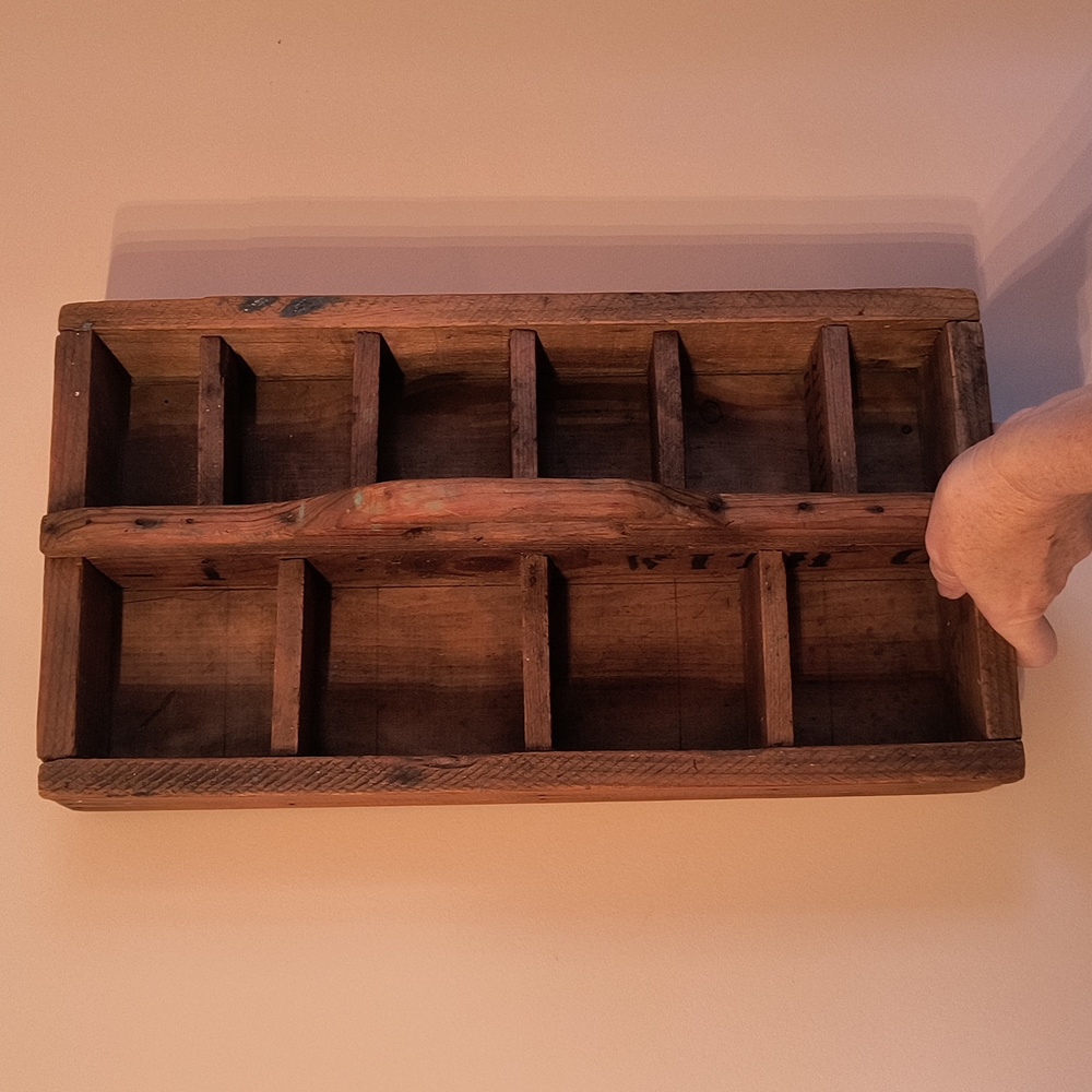 Vintage Wood Tool Carrier - Picture 15 of 16